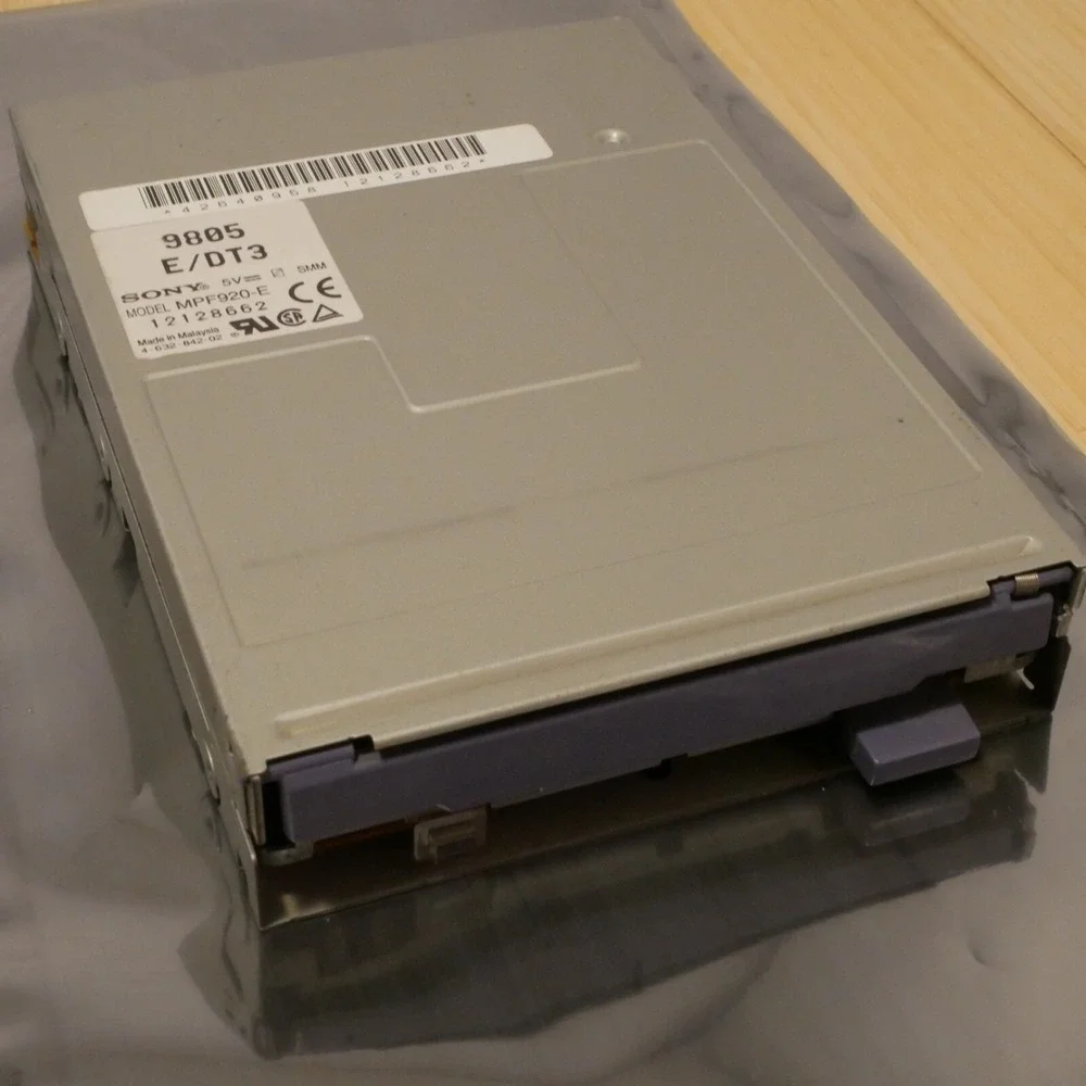 Sony MPF920-E Internal Desktop 3.5 inch Floppy Disk Drive 1.44MB -‎ Tested 21